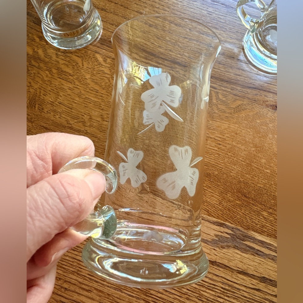 Vintage Set of 3 Clear Irish Cream Glass Mugs with shamrock Etching - Picture 12 of 13